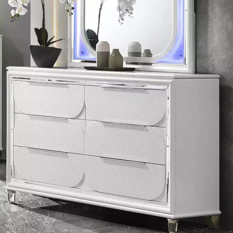 Comò a 5 cassetti da 64" con finitura bianco perla