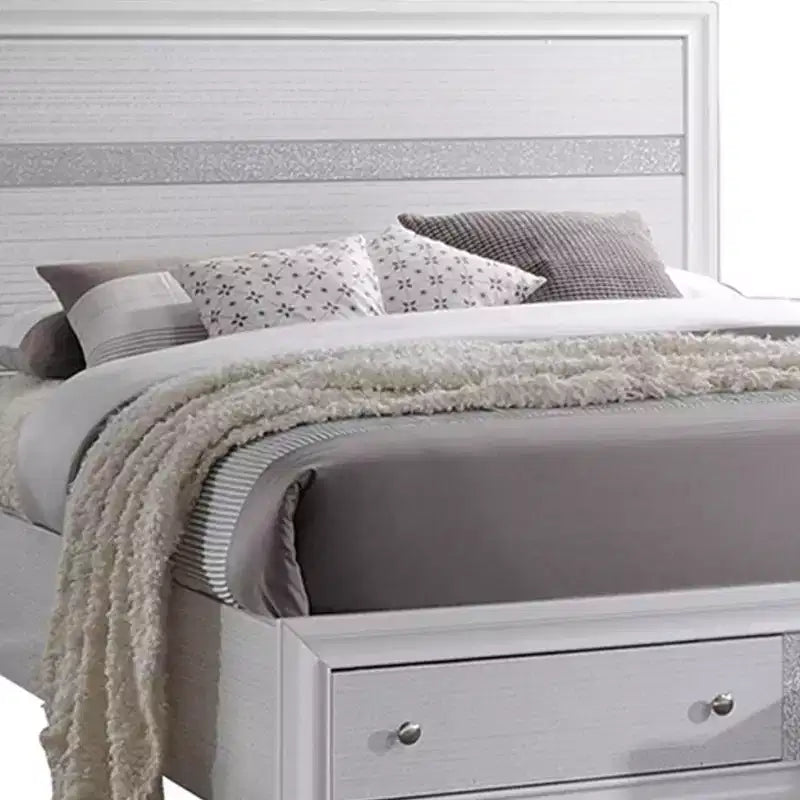 Letto matrimoniale in bianco lucido con pediera contenitore