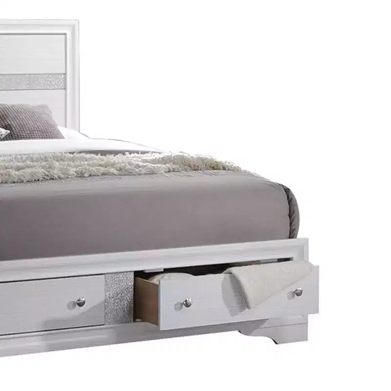 Letto matrimoniale in bianco lucido con pediera contenitore