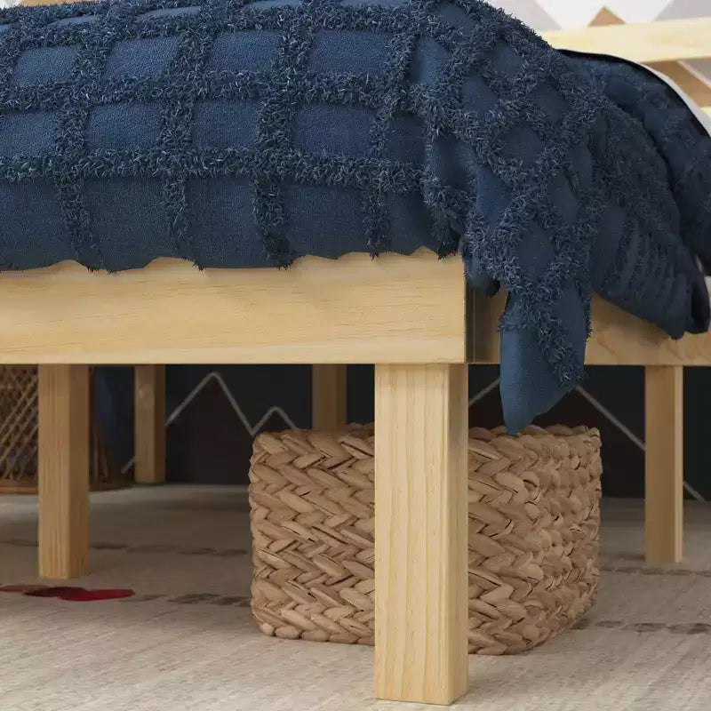 Struttura letto a piattaforma in legno con testiera naturale -