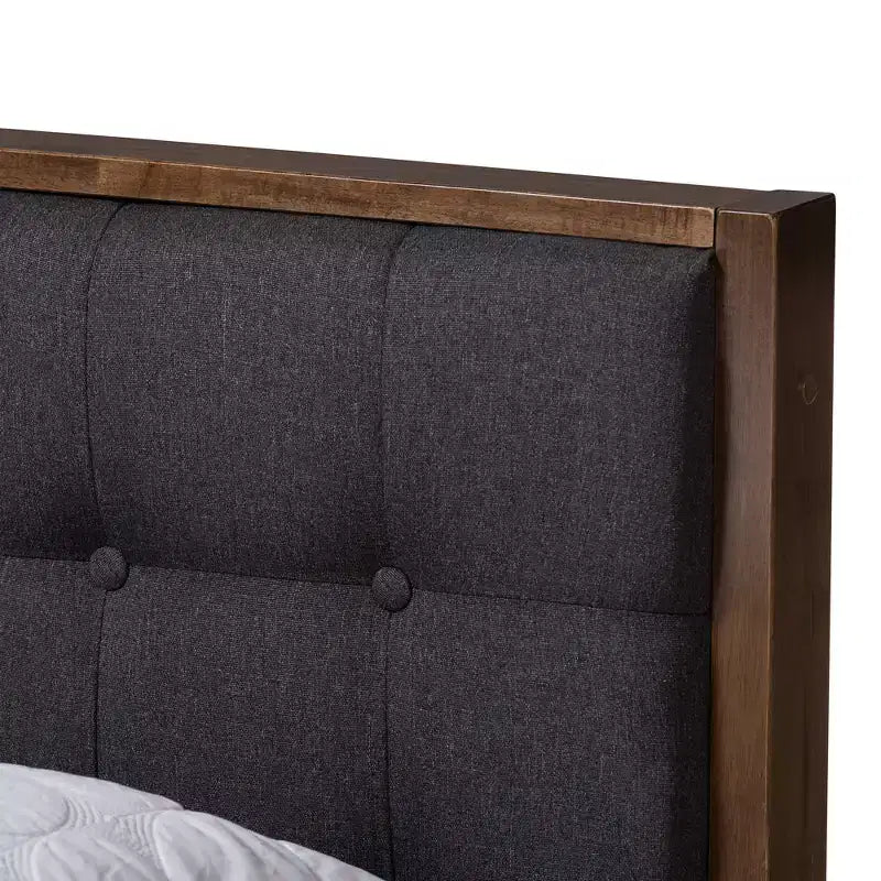 Letto a piattaforma trapuntato medio grigio -