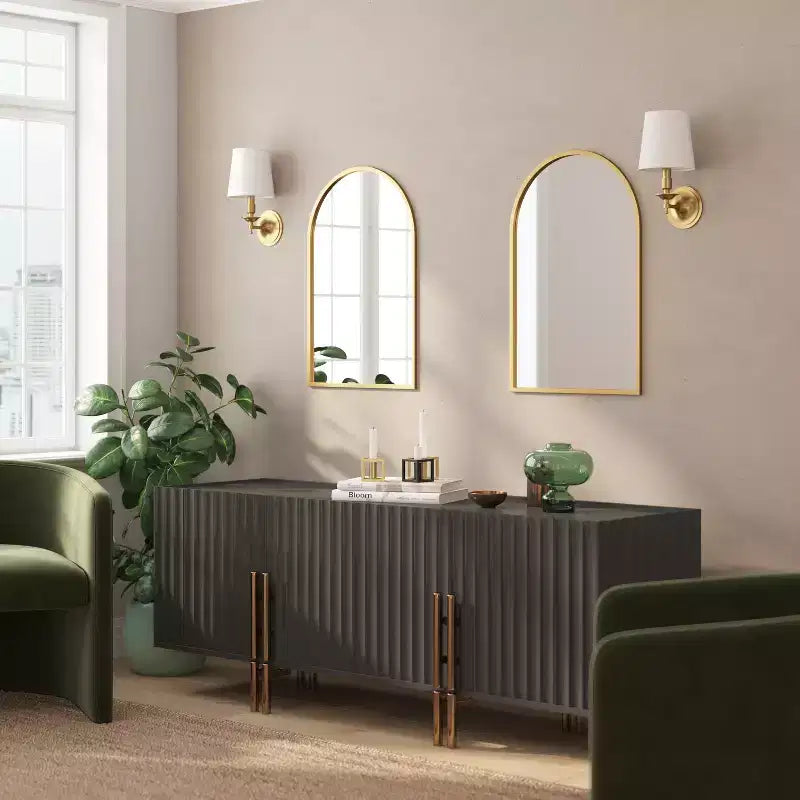 Specchio da parete ad arco con cornice in metallo per ingressi, sale da pranzo e soggiorni