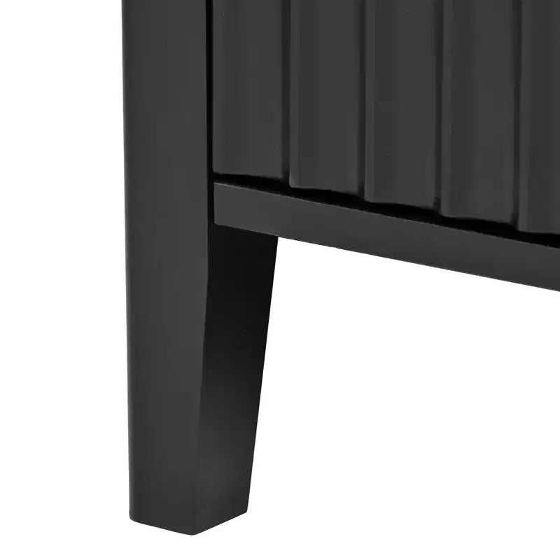 Grande credenza in legno con maniglie in metallo e 4 ante