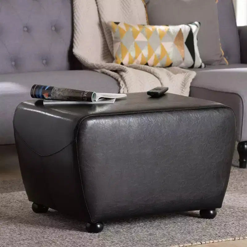 Pouf rettangolare in similpelle con lati arrotondati